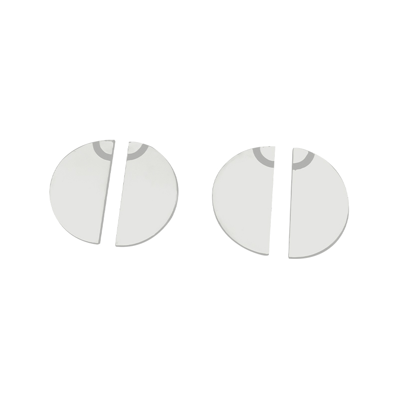 초음파 태아 심장 모니터는 산모의 복부 변환기 칩에서 태아 심박수를 감지합니다. 압전 변환기 칩